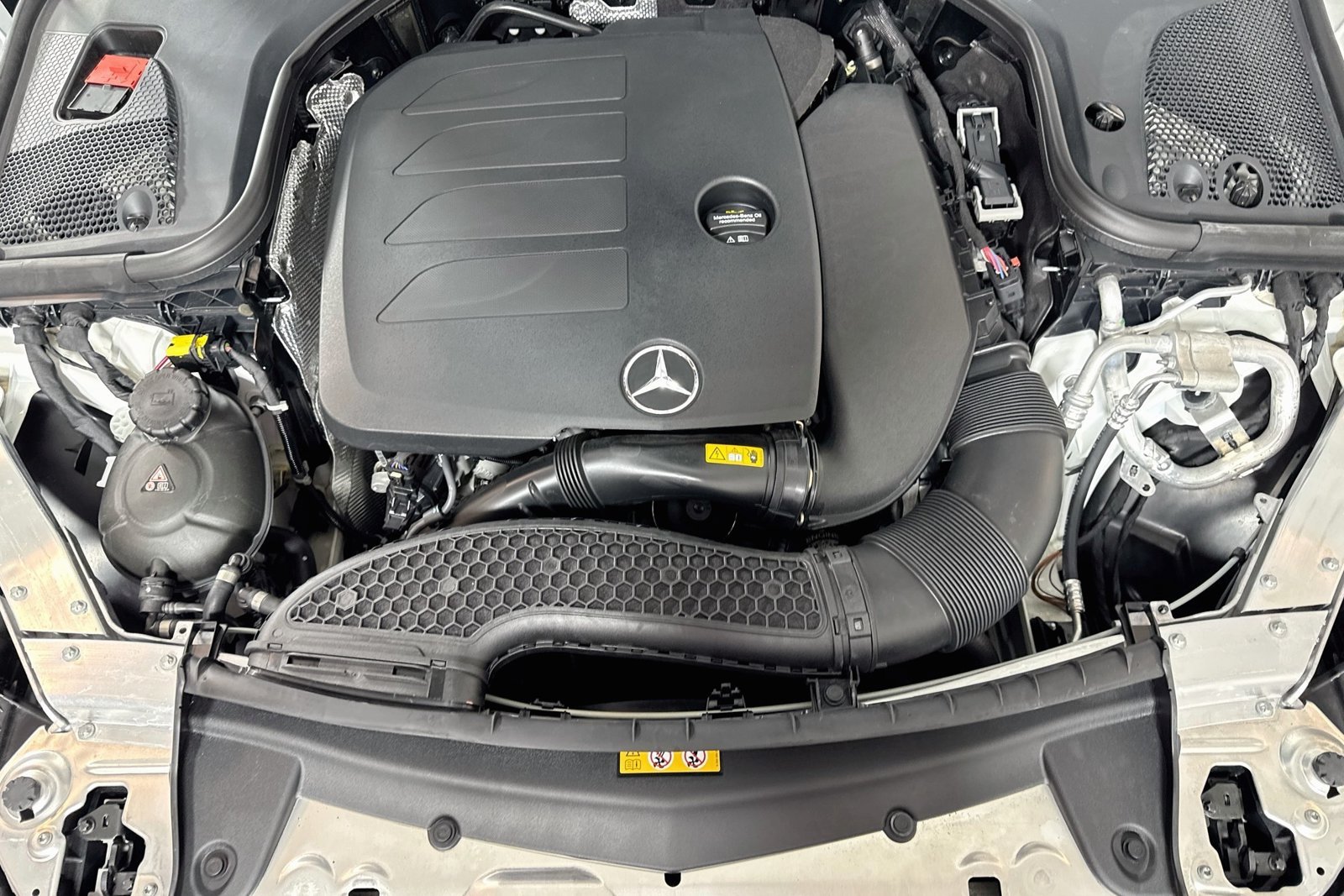 Certified Used 2022 Manufaktur Diamond White Mercedes-Benz E 350 image 29