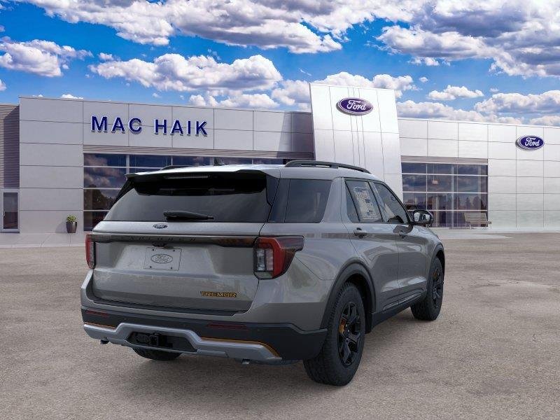 New 2026 Carbonized Gray Metallic Ford Tremor® image 8