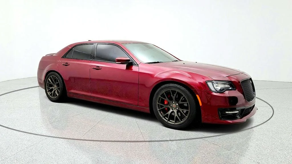 Used 2023 Velvet Red Pearlcoat Chrysler 300C RWD image 3