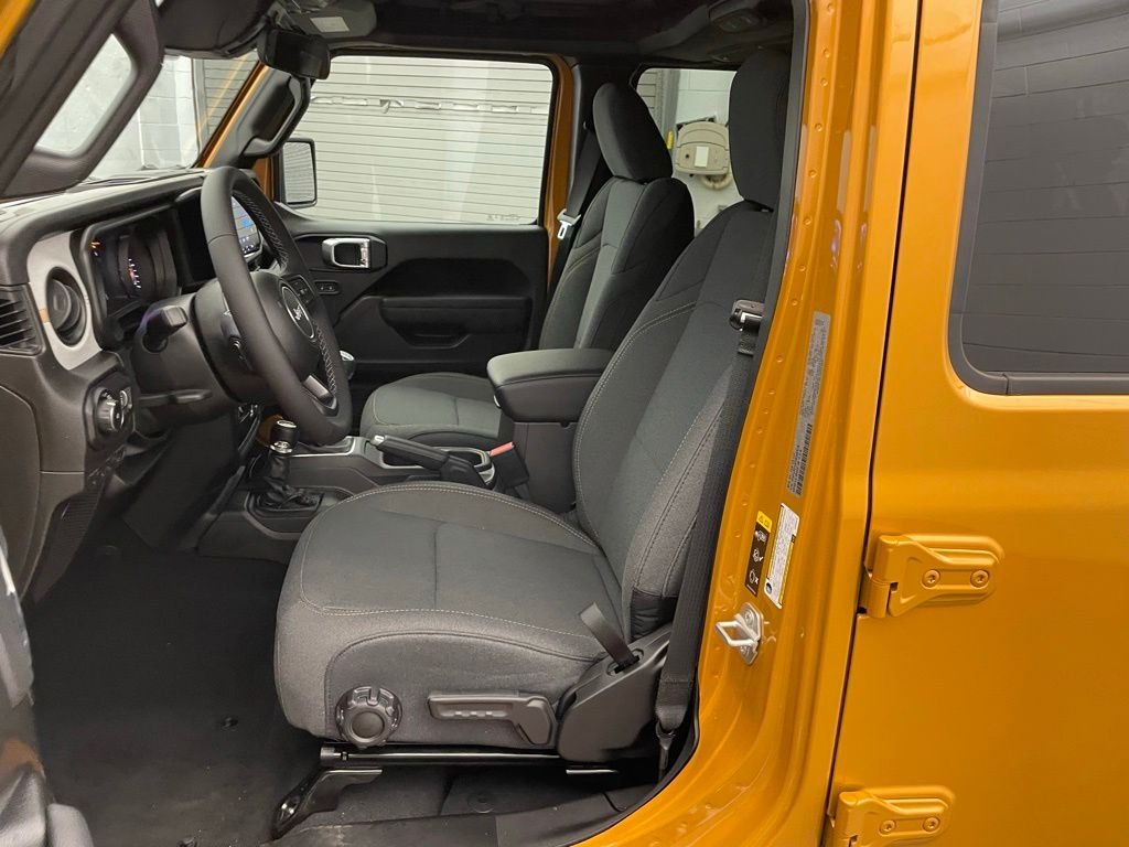 New 2026 Goldilocks Exterior Paint Jeep Sport S image 15