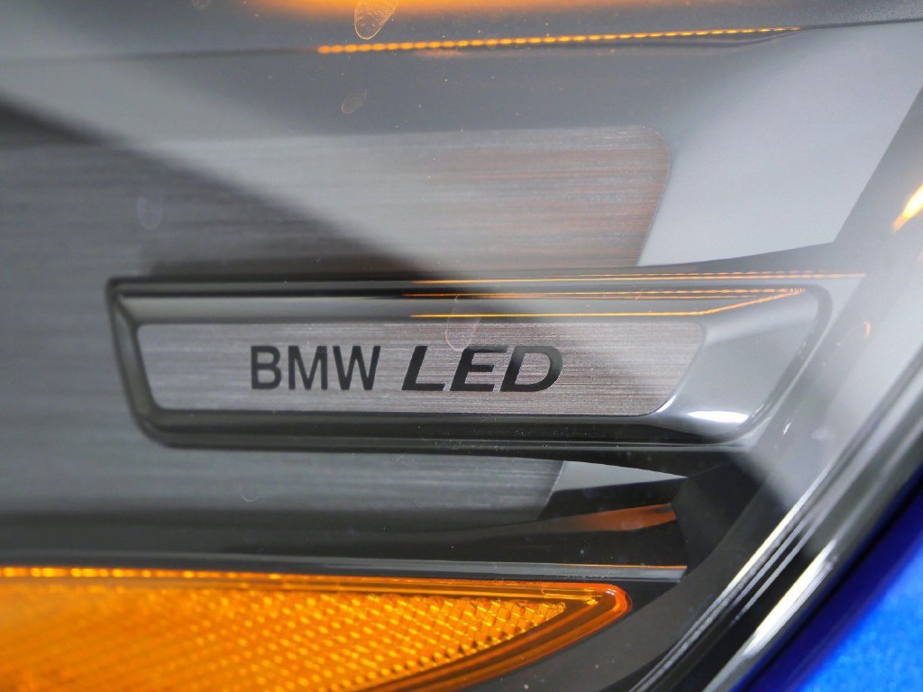New 2027 Portimao Blue Metallic BMW xDrive28i image 4