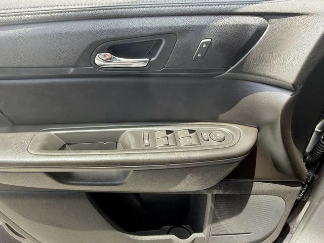 Used 2015 Gray Chevrolet LT image 29