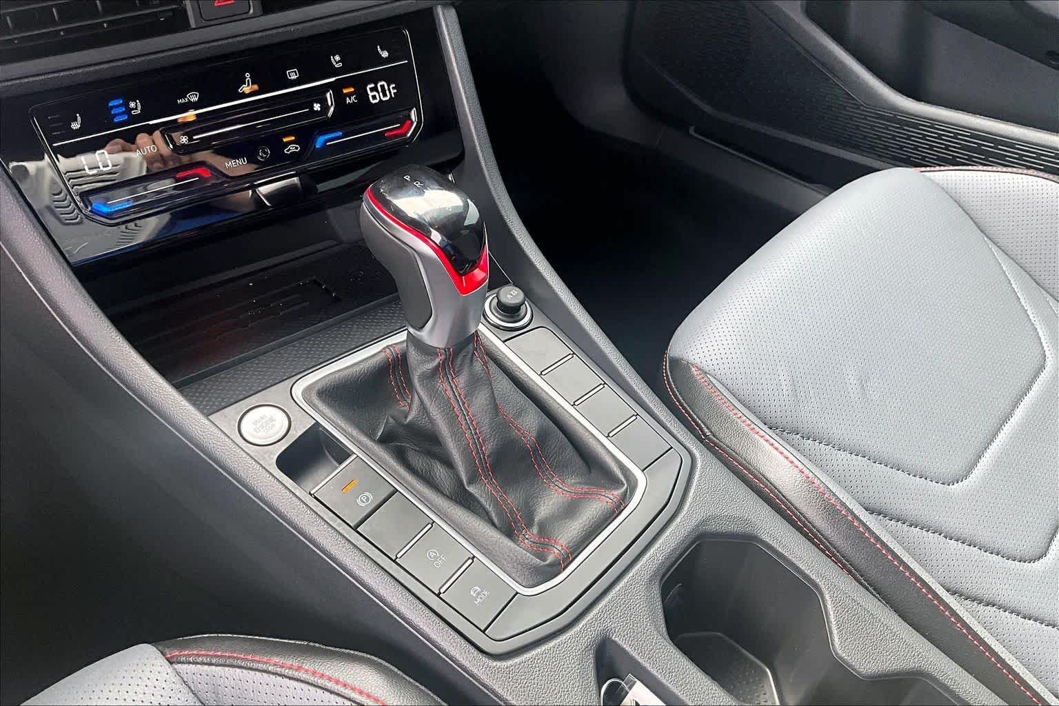 Used 2026 Monterey Blue Pearl w/Deep Black Roof Volkswagen Autobahn image 15