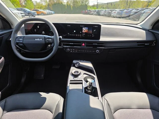 New 2026 Glacial White Pearl Kia Wind image 22