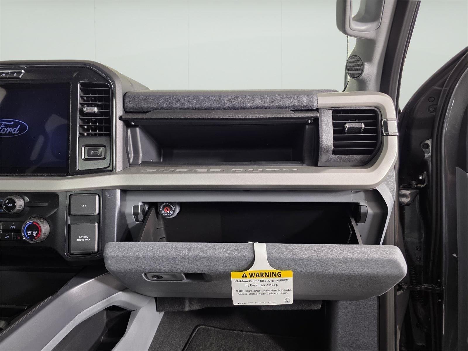 New 2026 Carbonized Gray Metallic Ford F-250® XLT image 25