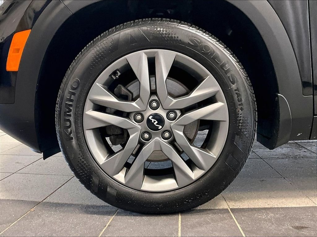 Used 2023 Black Kia LX image 7