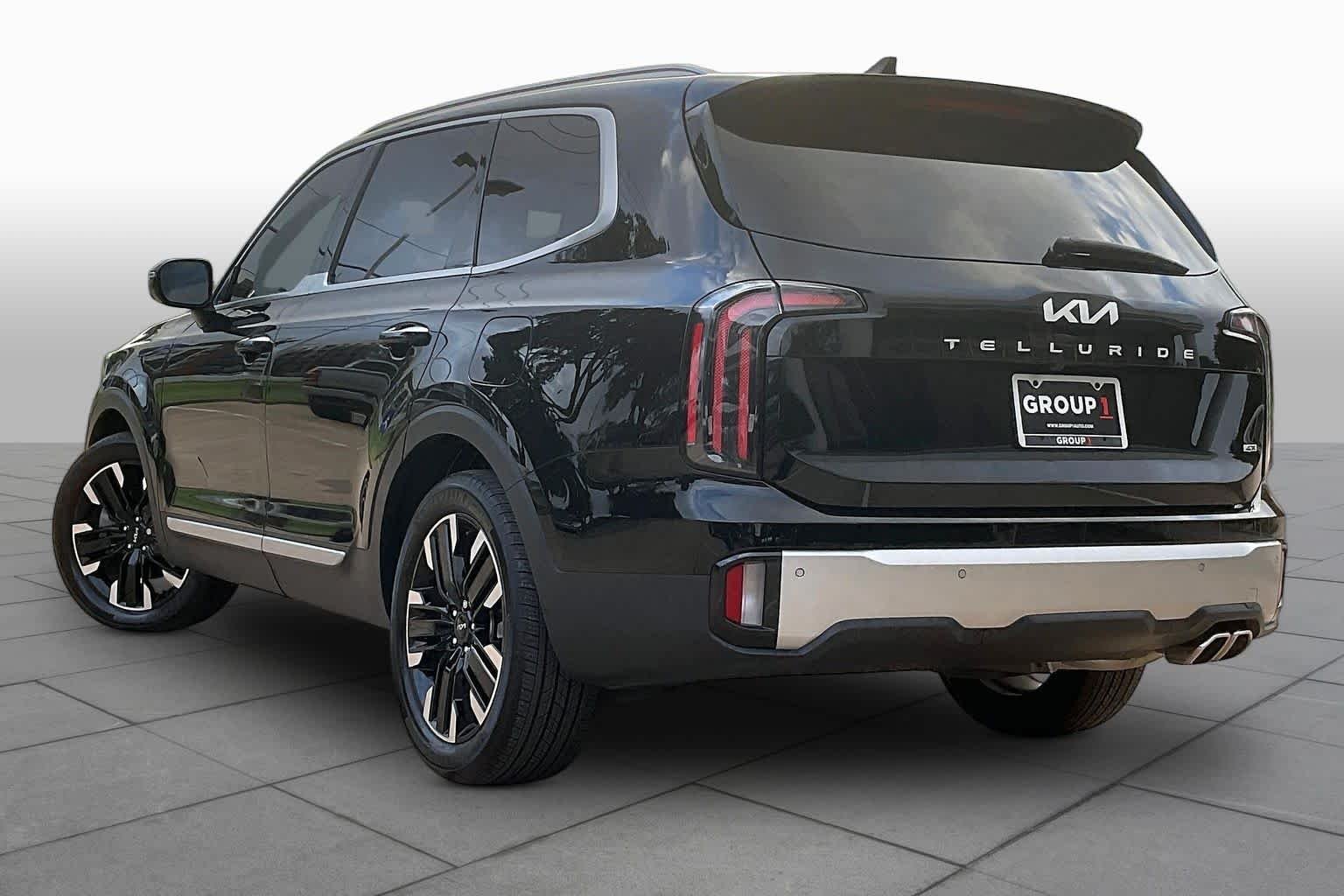 Used 2024 Ebony Black Kia SX Prestige image 12