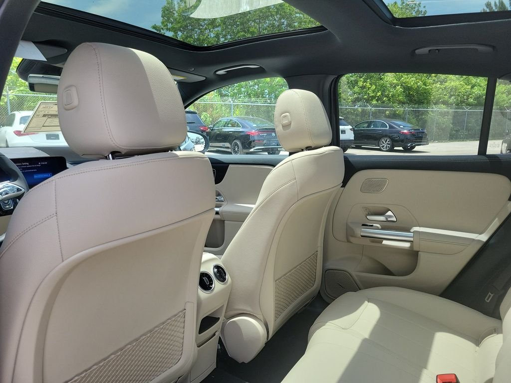New 2026 Black Mercedes-Benz GLA 250 image 9