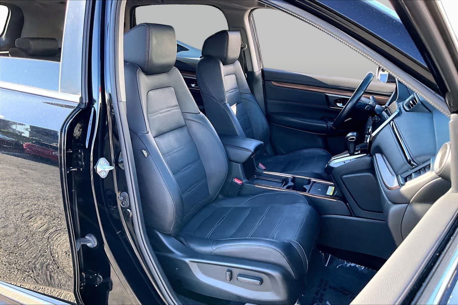 Used 2021 Crystal Black Pearl Honda Touring image 9