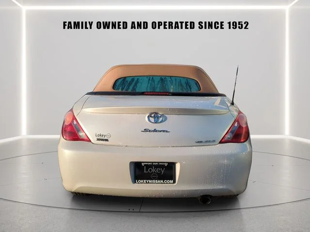 Used 2006  Toyota SLE image 5