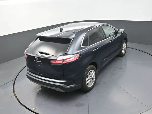 Used 2024 Blue Ford SEL image 28