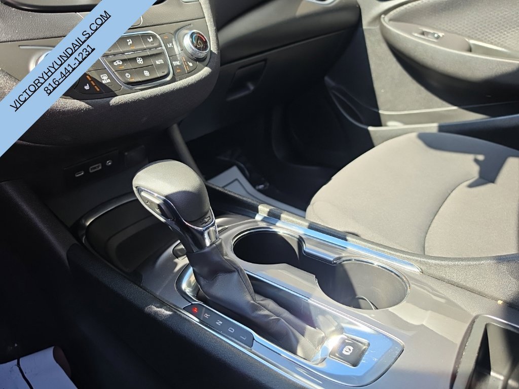 Used 2024 Gray Chevrolet LT image 26