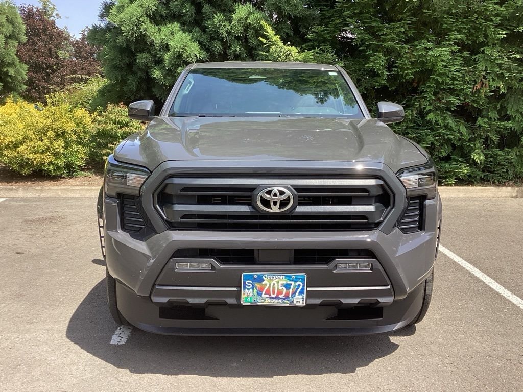 Certified Used 2025  Toyota SR5 image 17
