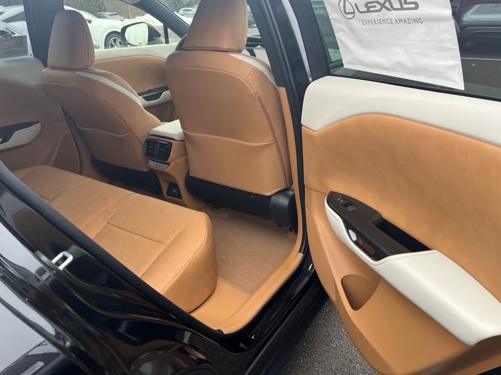 2026 Lexus RZ Premium - Photo 7