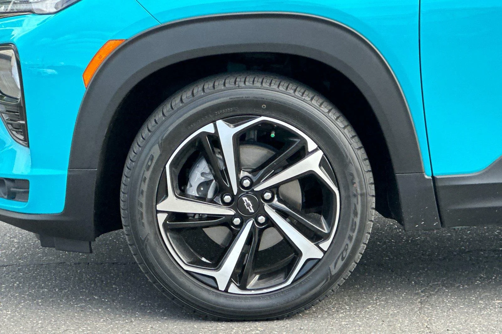 Used 2022 Oasis Blue Chevrolet RS image 25