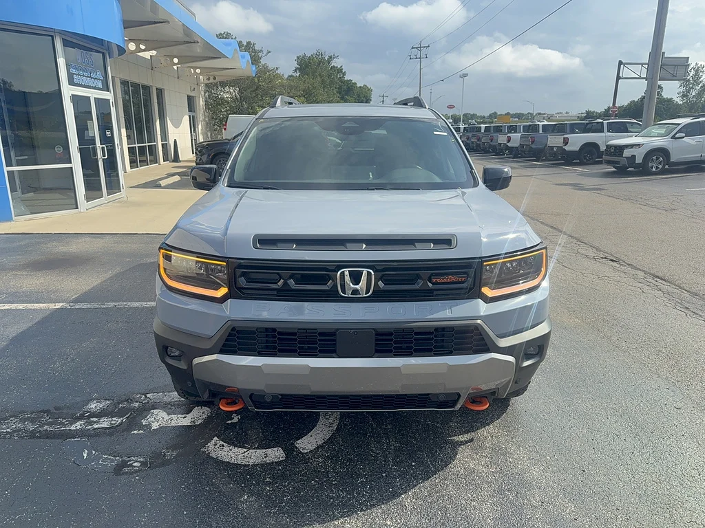 New 2026 Sonic Gray Pearl Honda TrailSport Elite image 2