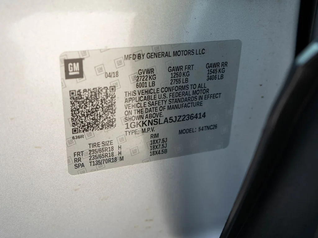 Used 2018 Silver GMC SLE-2 image 39