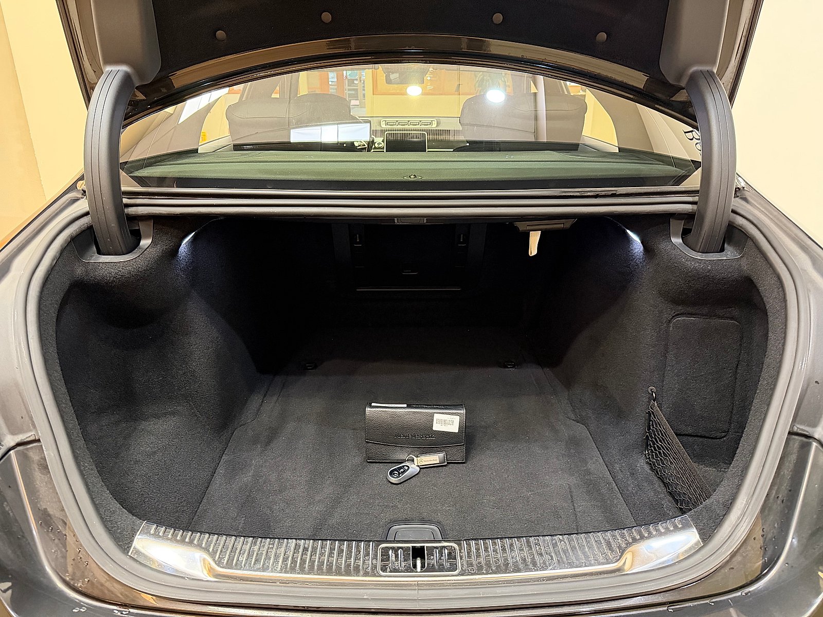 Certified Used 2023 Graphite Grey Mercedes-Benz 4MATIC® image 25