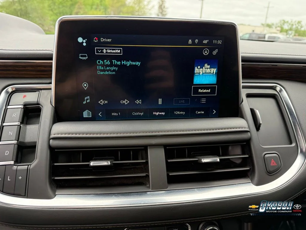 Used 2024 Beige Chevrolet High Country image 10