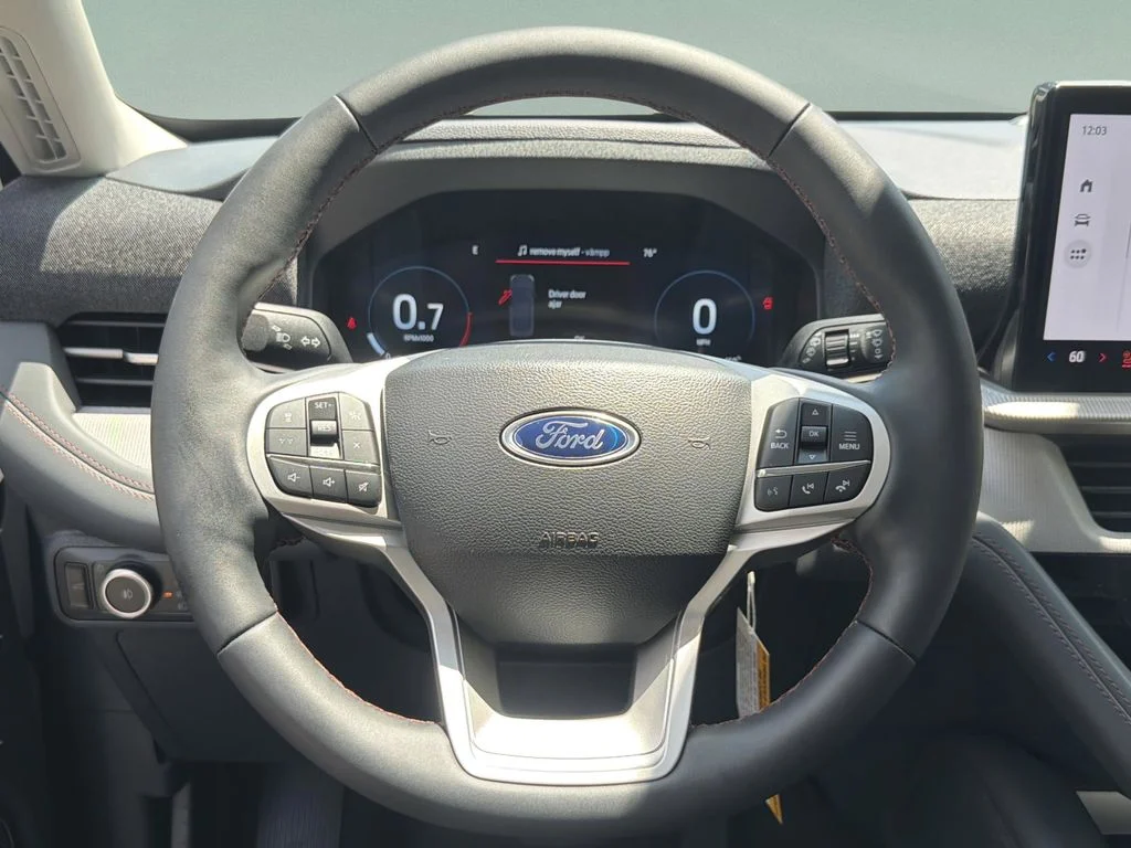 New 2026 Star White Metallic Tri-Coat Ford Active image 57