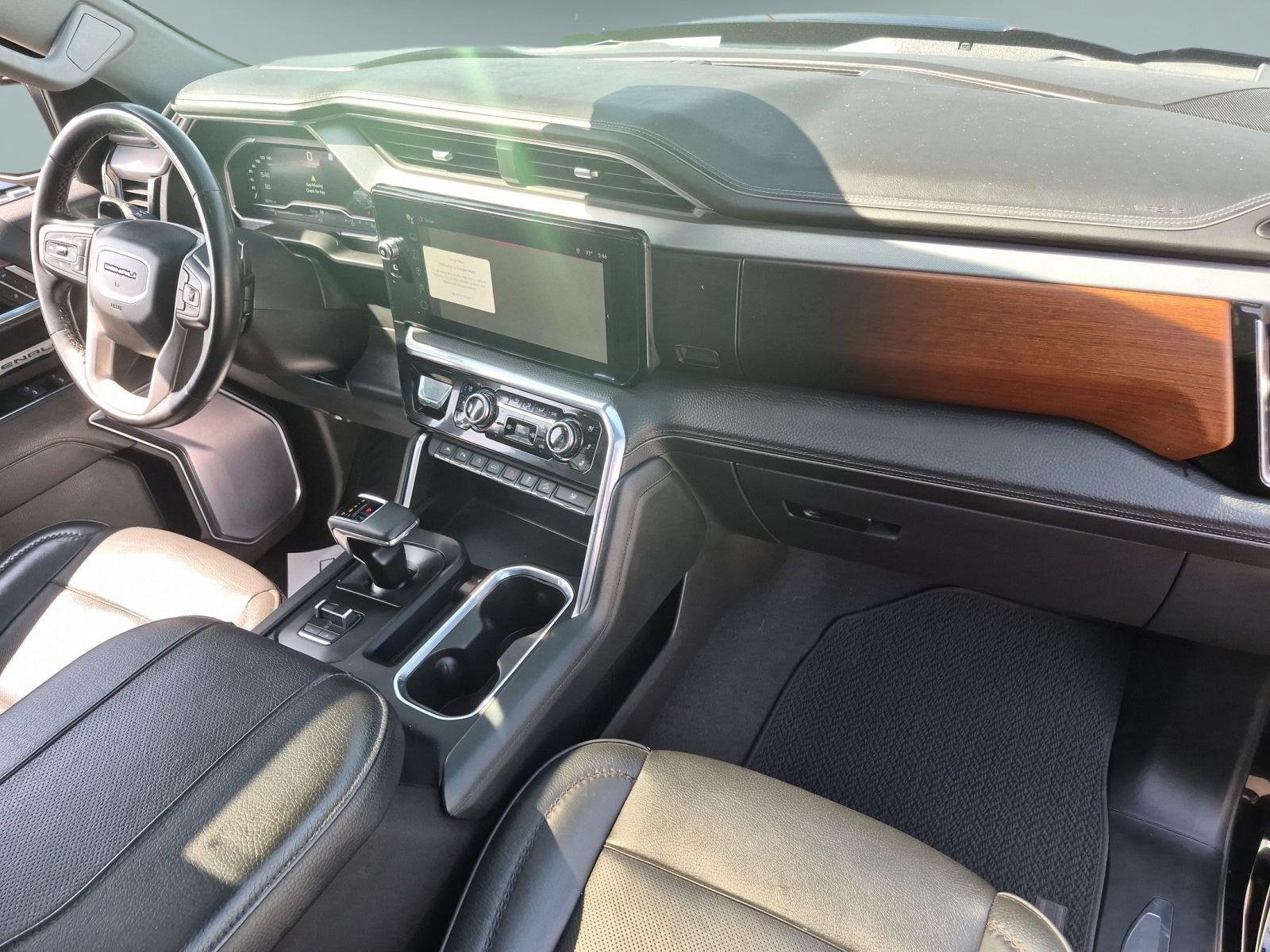Used 2023 ONYX BLACK GMC Denali image 29