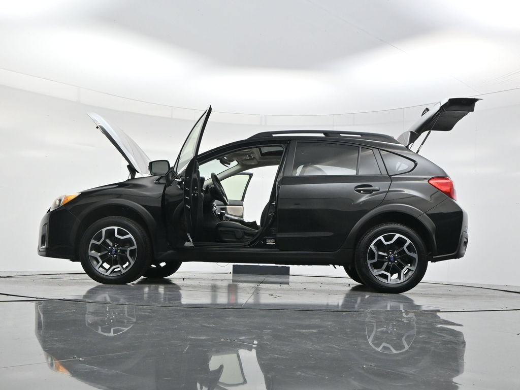 Used 2017 Crystal Black Silica Subaru 2.0i Limited image 58