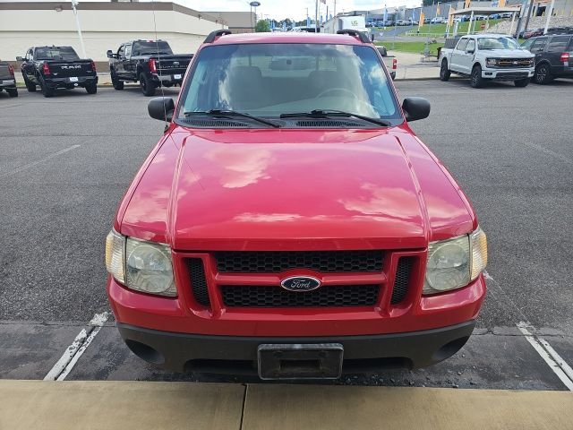 Used 2005 Red Ford  image 2