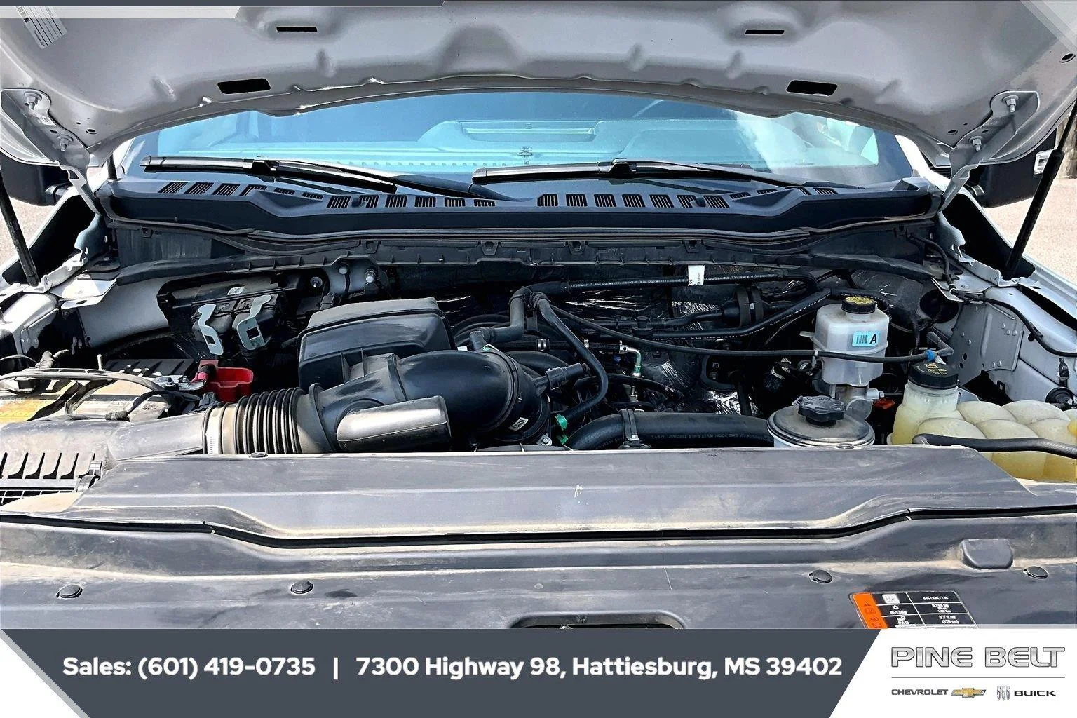 Used 2024 White Ford LARIAT image 9