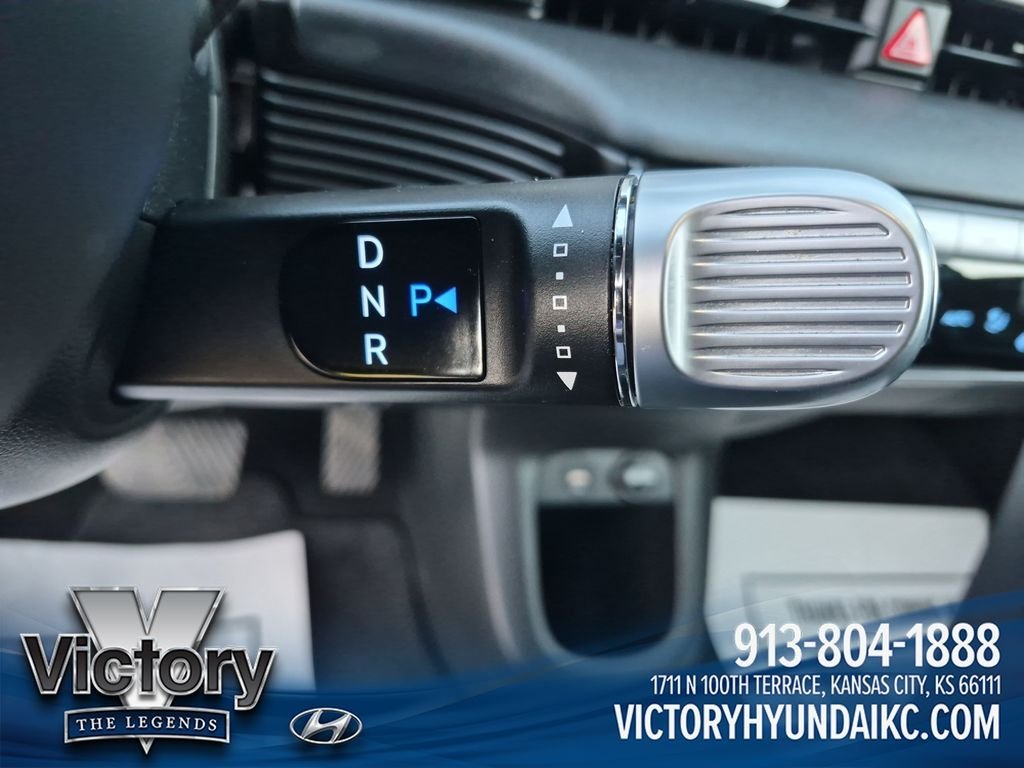 Used 2023 Green Hyundai Limited image 26