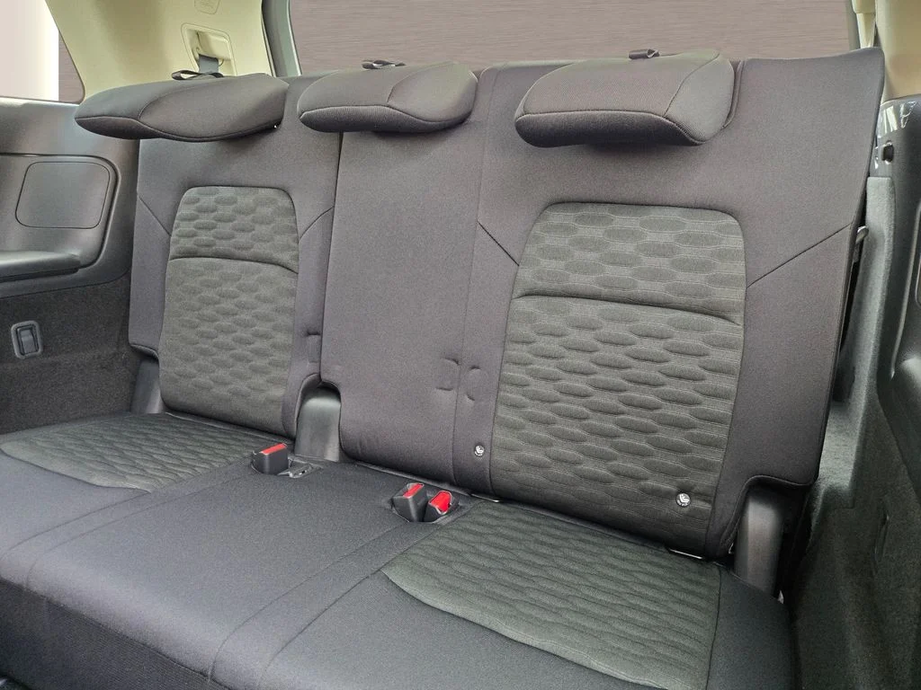 2026 Nissan Pathfinder SV - Photo 13