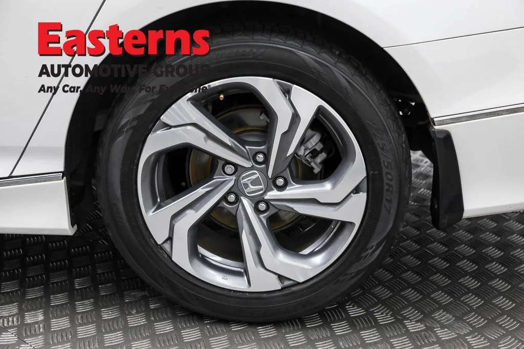Used 2020 White Honda EX-L image 32