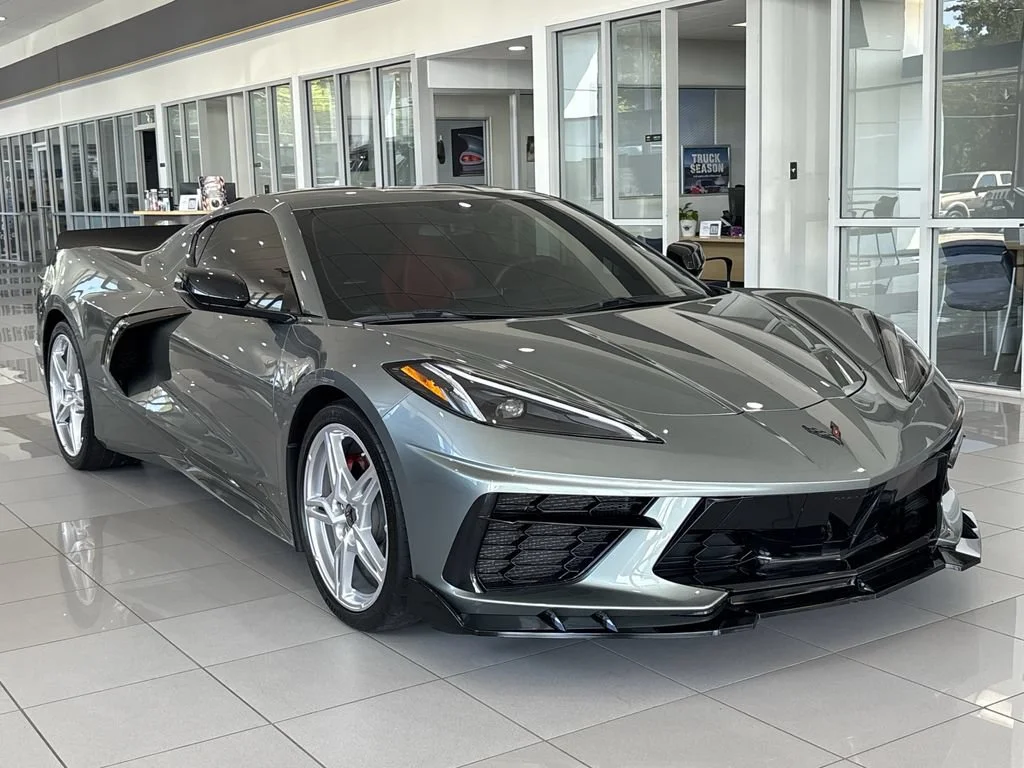 Used 2023 HYPERSONIC GRAY METALLIC Chevrolet 1LT image 4