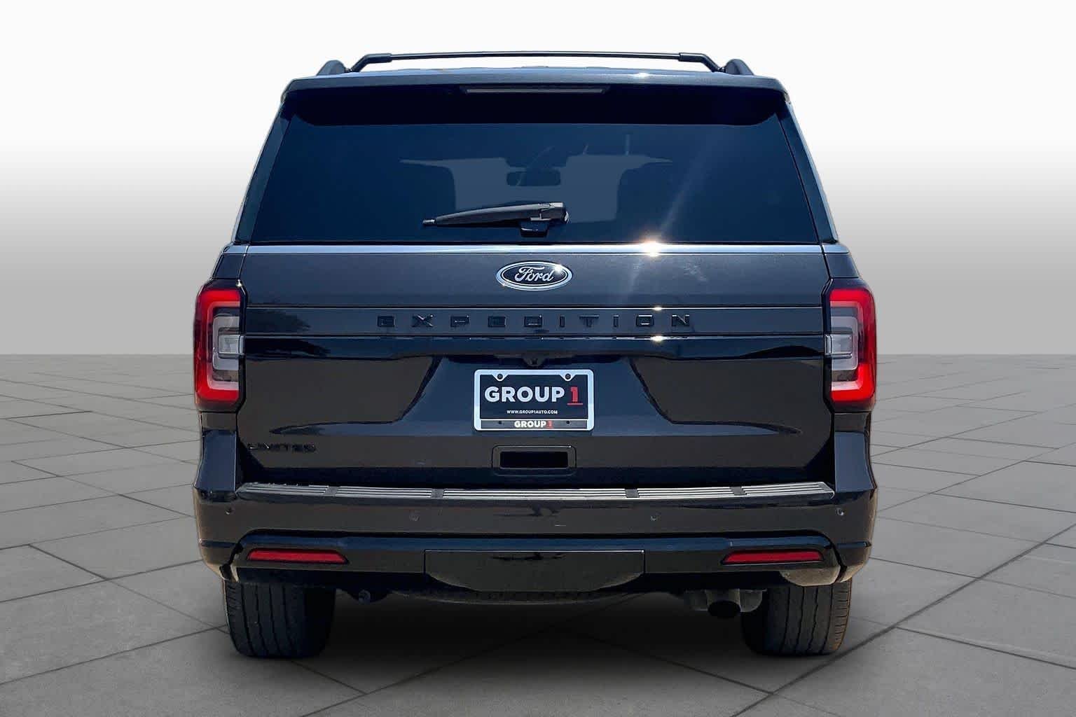 Used 2023 Dark Matter Gray Ford Limited image 5