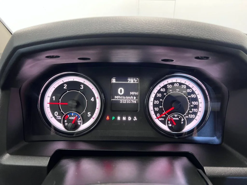 Used 2018 Delmonico Red Pearlcoat Ram Big Horn image 19