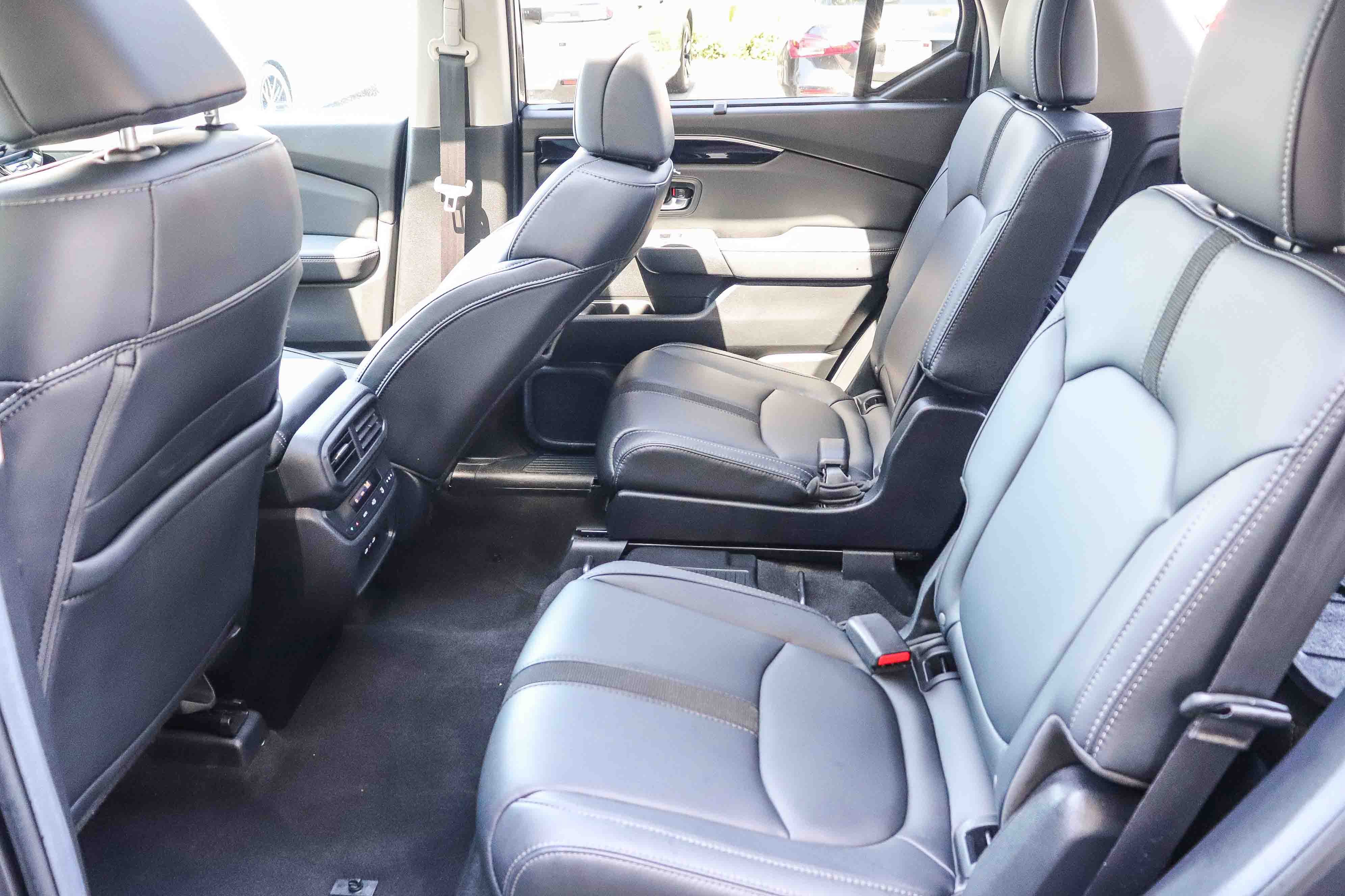2025 Honda Pilot Touring - Photo 21