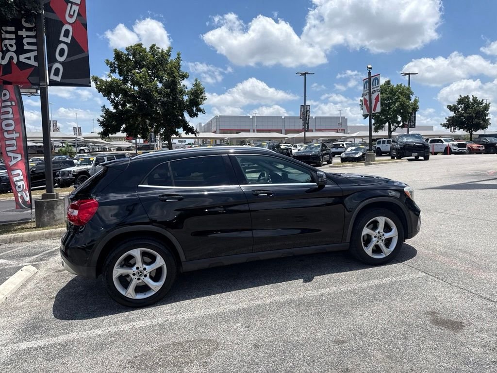 Used 2018 Black Mercedes-Benz GLA 250 image 6