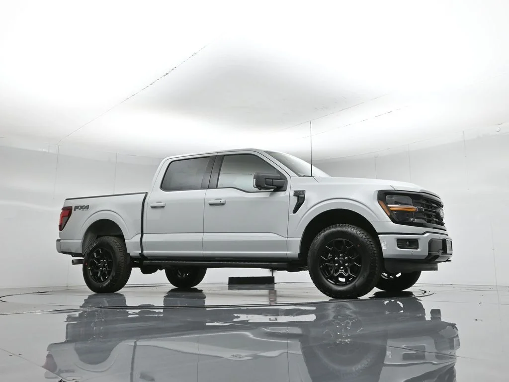 New 2026 Avalanche Ford XLT image 5