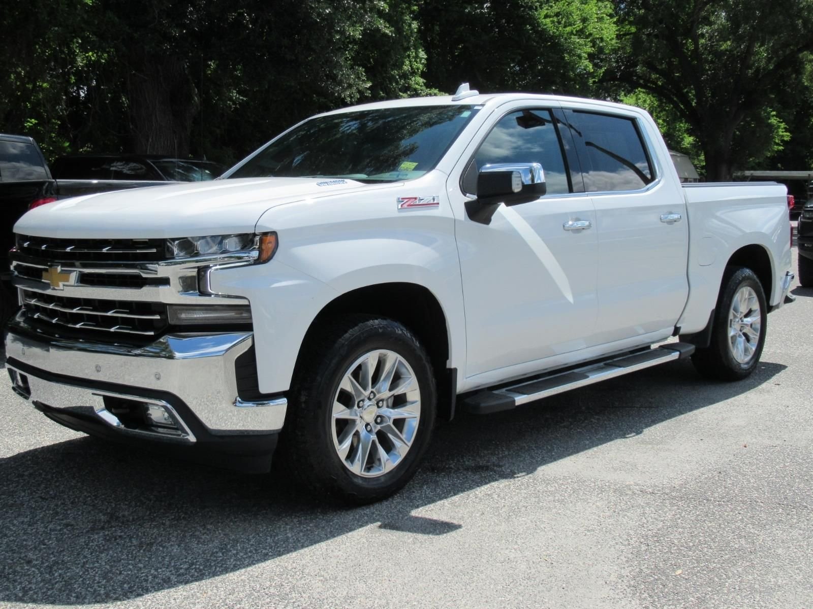 Used 2021 White Chevrolet LTZ image 3