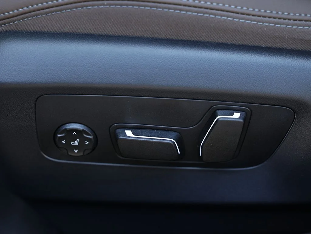 New 2027 Dark Graphite Metallic BMW 530i image 21
