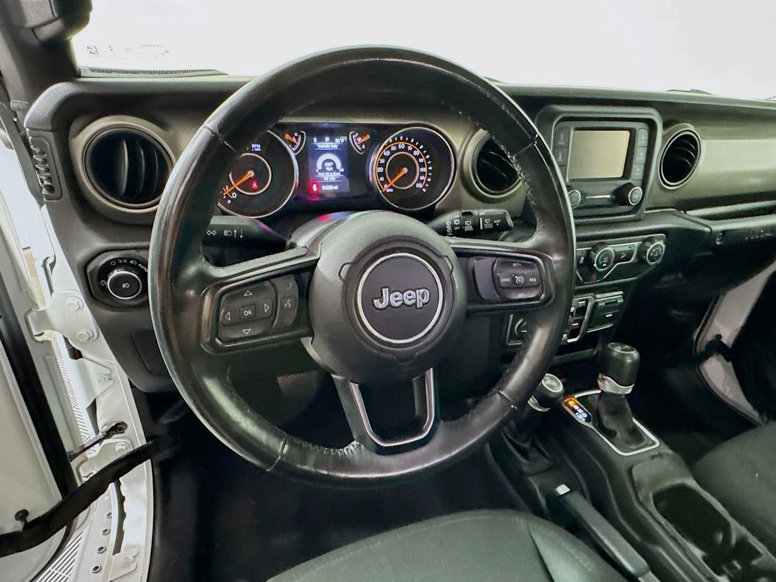 Used 2019 White Jeep Unlimited Sport S image 9