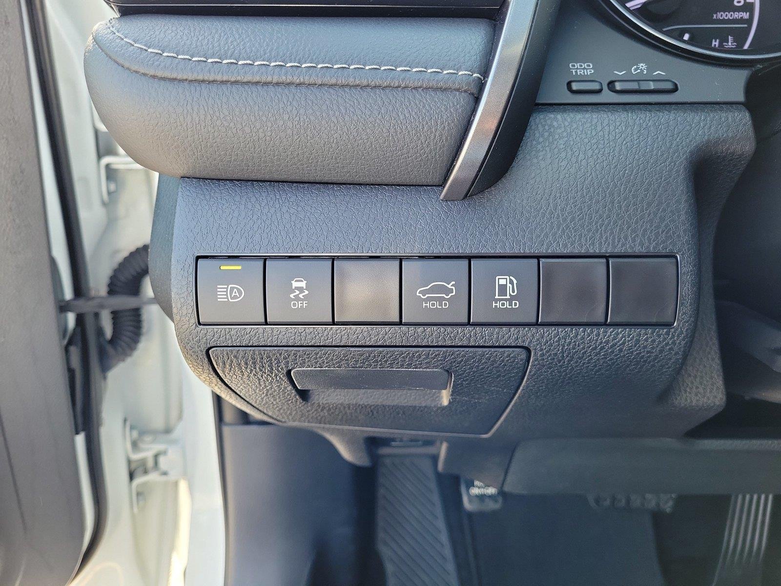 Used 2023 Ice Cap Toyota SE image 21