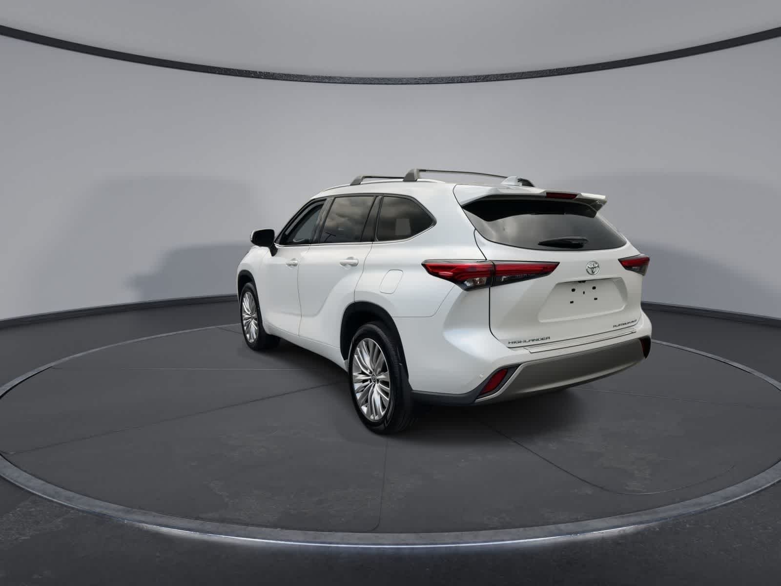 Used 2023 Wind Chill Pearl Toyota Platinum image 6