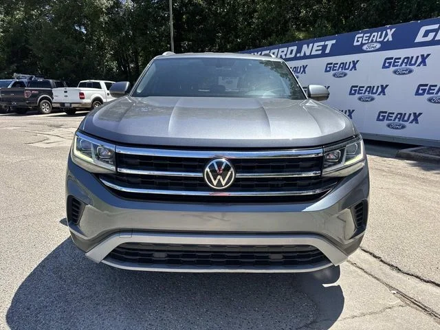 Certified Used 2020 Platinum Gray Metallic Volkswagen 2.0T SE image 4
