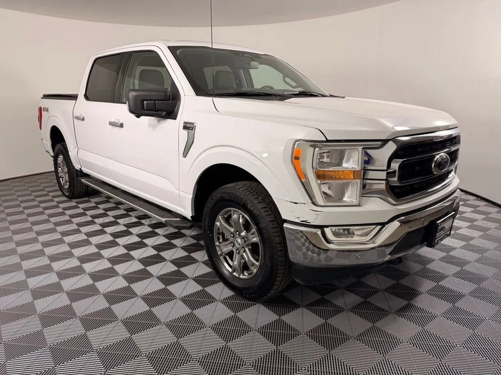 Used 2023 White Ford XLT image 5