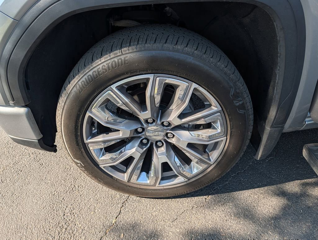 Used 2024 Sterling Metallic GMC Denali image 27