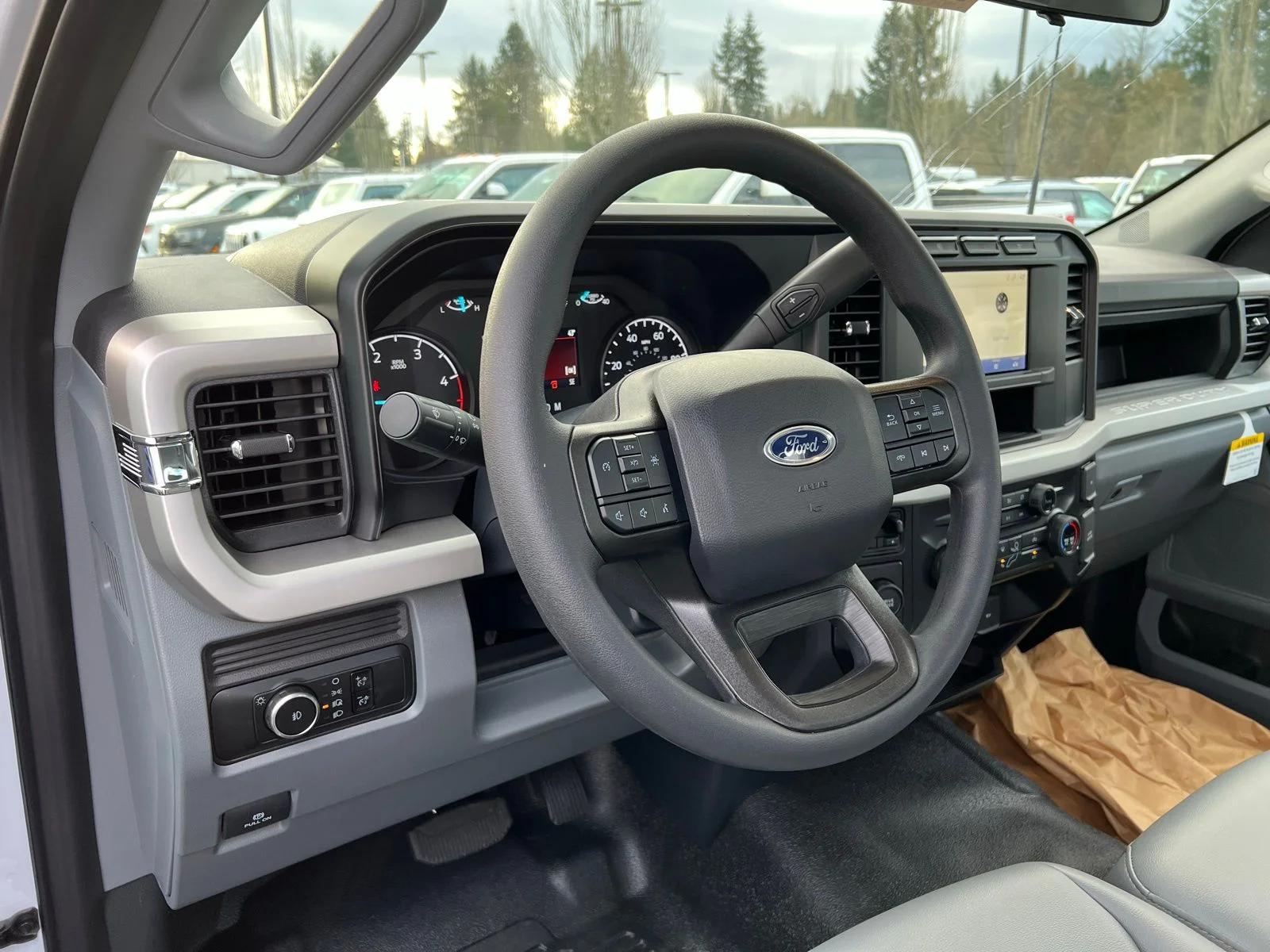 2024 Ford F-550 Super Duty Chassis Cab XL - Photo 10