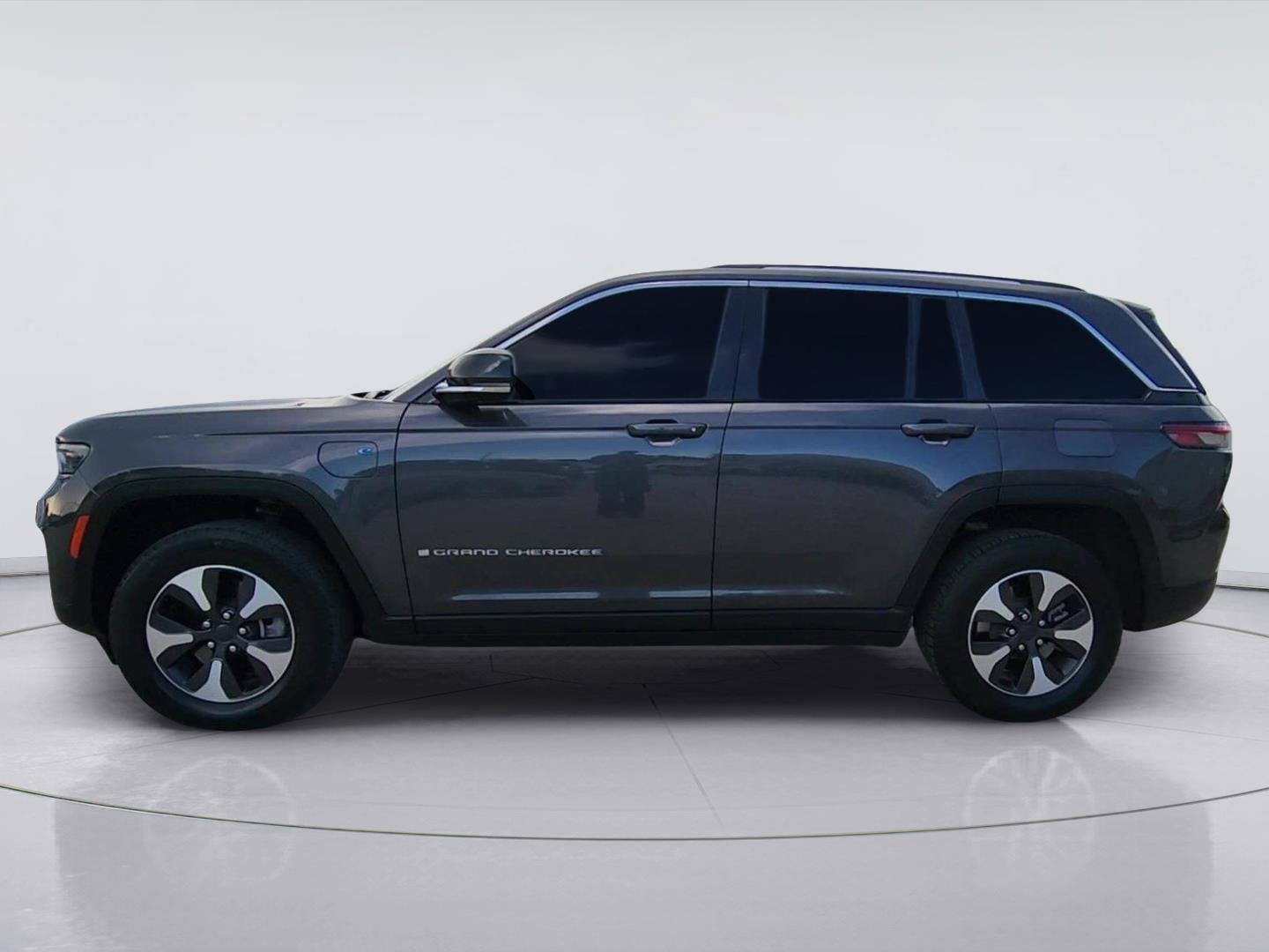 2023 Jeep Grand Cherokee 4xe BASE Gray at Davis Chevrolet