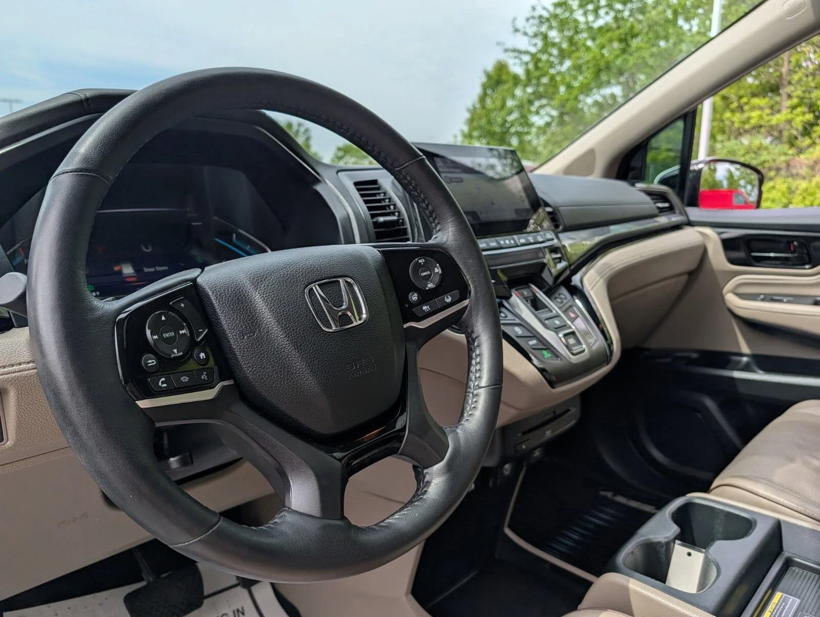 Used 2023 White Honda Elite image 27
