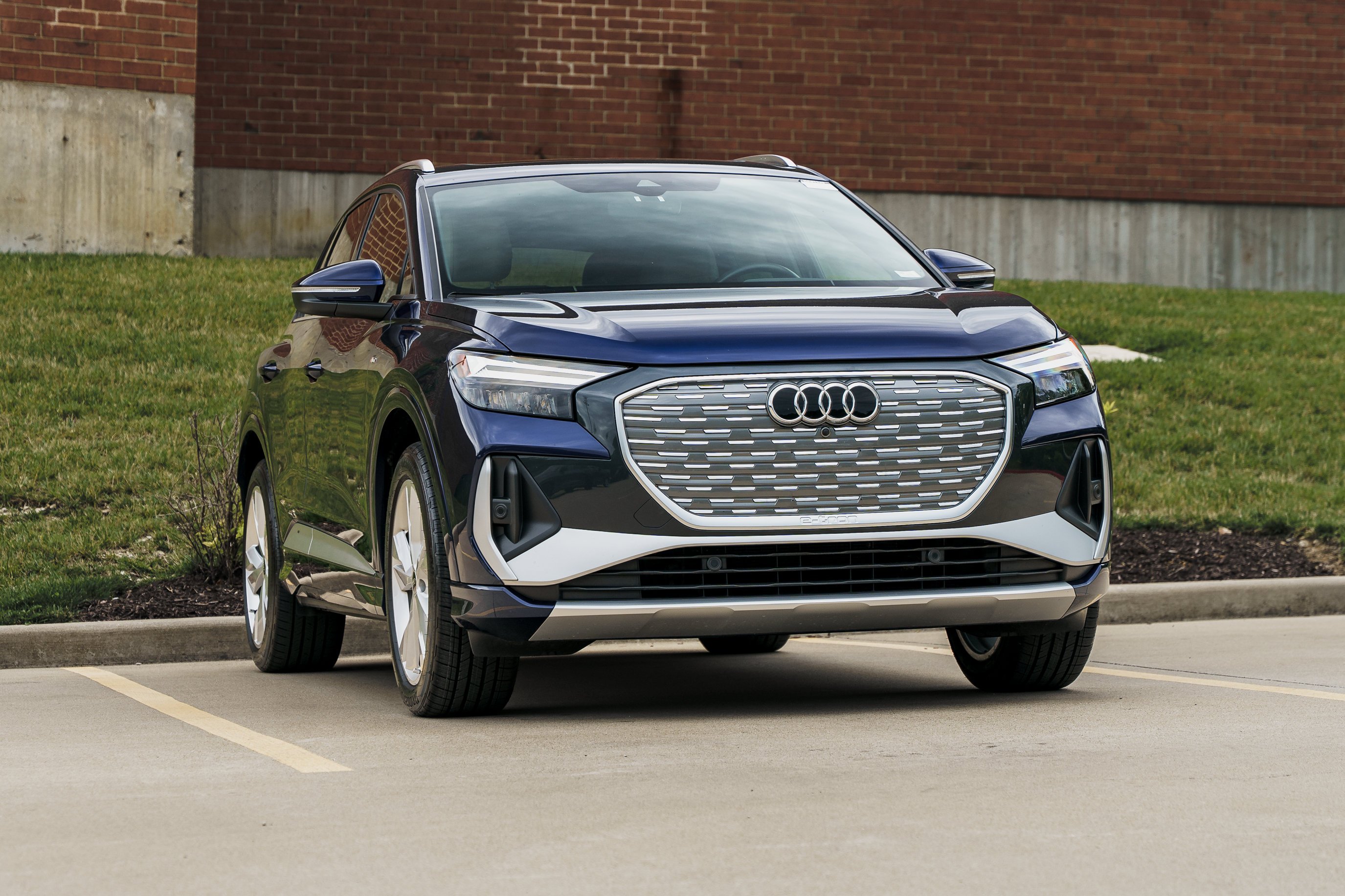 2023 Audi Q4 e-tron 50 Premium Plus quattro's photo