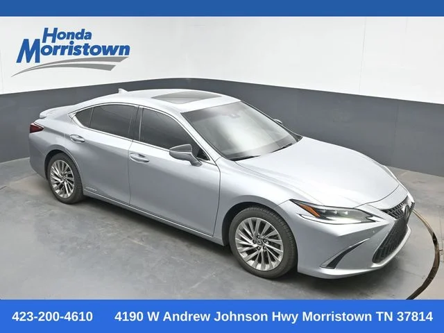 2022 Lexus ES 300h 300h Ultra Luxury's photo